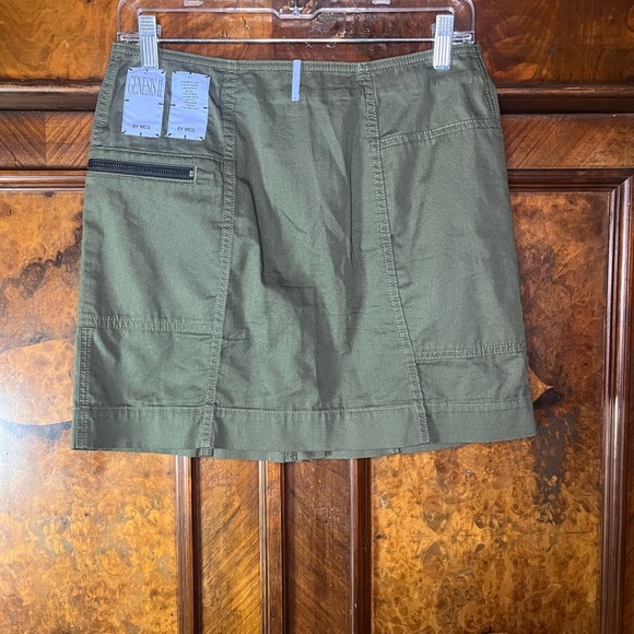 EUC MCQ Alexander McQueen- Green Military Pocket Skirt. Size S - Picture 6 of 13
